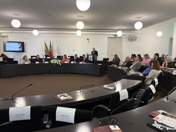 Conferência Crianças sem rede – A proteção da criança na internet